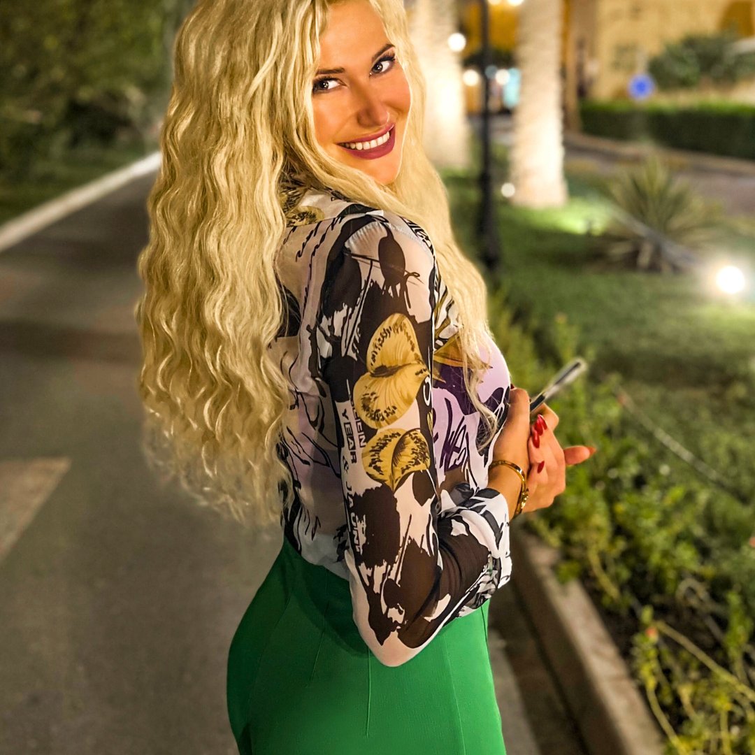 Did somebody say date night? 🤗 I would love too! ❤️ I'd go anywhere with you, as long as we are together. Chat with me right now! - Oksana, ID: 12359404 dream-singles.com

#Weekendfun #Romance #Loveisintheair #Summernights #Blondeshavemorefun #Onlinedating #Intimacy