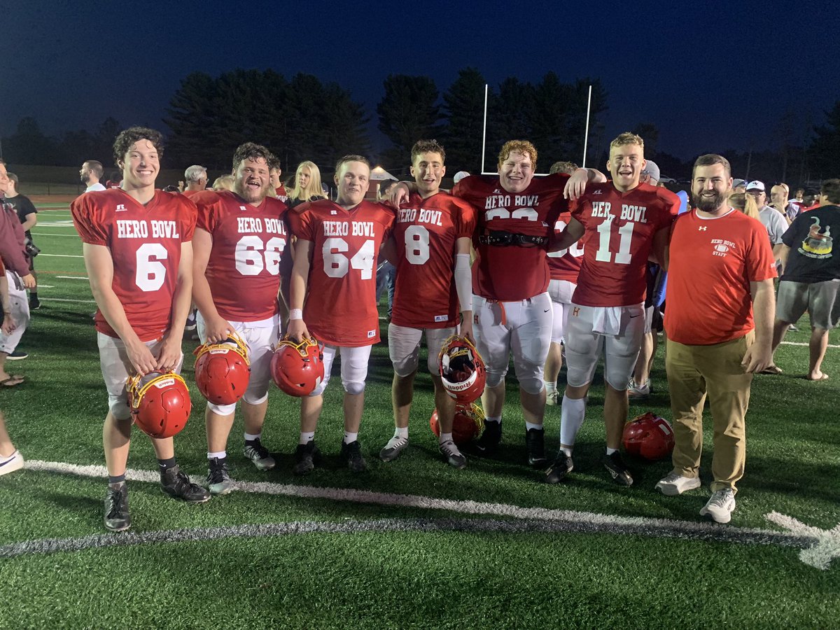 All smiles from the Fords after helping the Red Team win the Delaware County Hero Bowl, 14-9! We are proud of all of you! @HPrideAthletics #HPRIDE #BFT #HRE