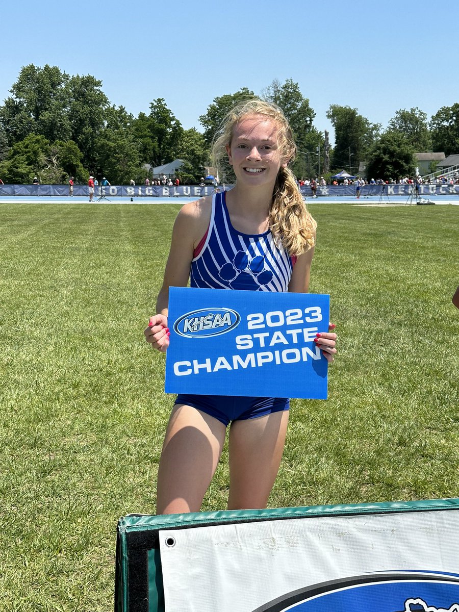 WCLUSports's tweet photo. Caroline Murphy wins the 300 meter hurdles at the Class 2A State Track Meet. https://t.co/GAz4IkG3yW
