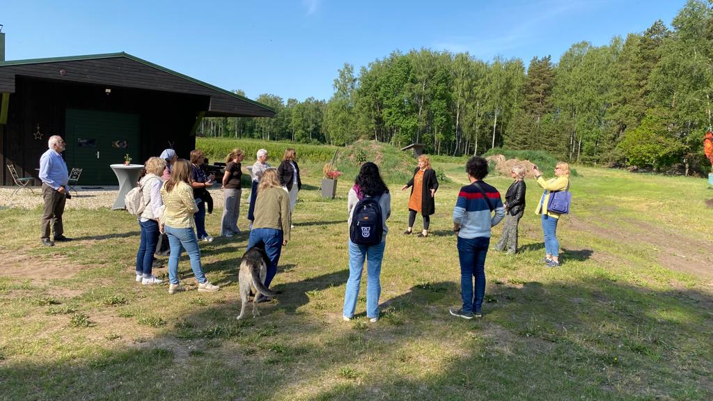 GreenworalP's tweet photo. After the effort..the comfort! During this trip, a lot of work has been done, but our teams have also been able to breathe the fresh air of Latvia. They have had the opportunity to attend different recreational and training activities related to rural and green entrepreneurship😊 https://t.co/xdPIpRZRJA