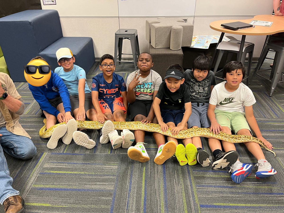 <a href="/MrsDonberger/">Michelle Donberger</a> has the bravest kids ever! Thank you, Science Alive, for a fun morning! We learned so much! #NWLeads #NoviPride