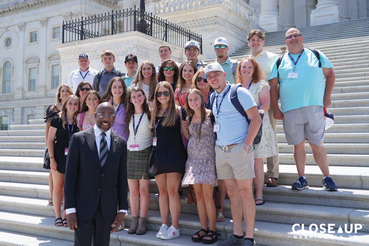 Students from Haralson County, GA, were excited for their Hill Day meeting with Senator Raphael Warnock (D-GA) on the steps of the Capitol! #CloseUpDC #HillDay @SenatorWarnock