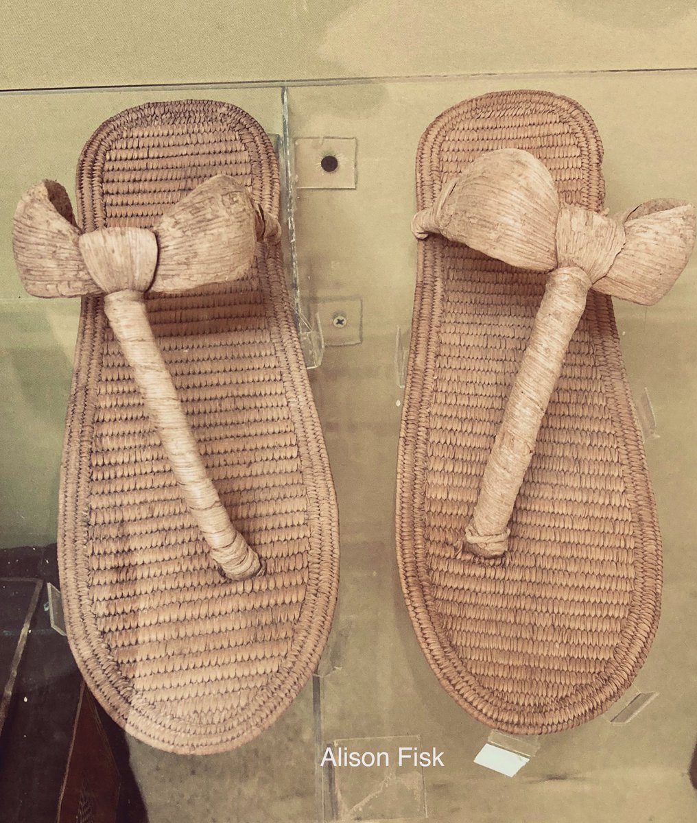 AlisonFisk's tweet photo. For a sunny #FindsFriday, a lovely pair of ancient Egyptian fibre sandals still looking remarkably wearable after 3,400 years! 🤩

Found in the tomb of Yuya and Thuya in the Valley of the Kings in 1905. Egyptian Museum, Cairo.

📷 my own

#Archaeology https://t.co/s2526O2FYl