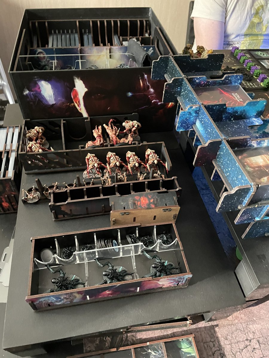 BoredGameDesign's tweet image. I’m not sure this is going to work but we’re going to try 3 alien nemesis coop! We are using base Intruders, Carnomorphs and Chytrids.