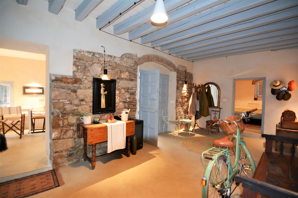 RusticasS's tweet image. Nuestra #casaenventa en la #CampanaDeOropesa publicada en #elpais digital:  elpais.com/economia/negoc…