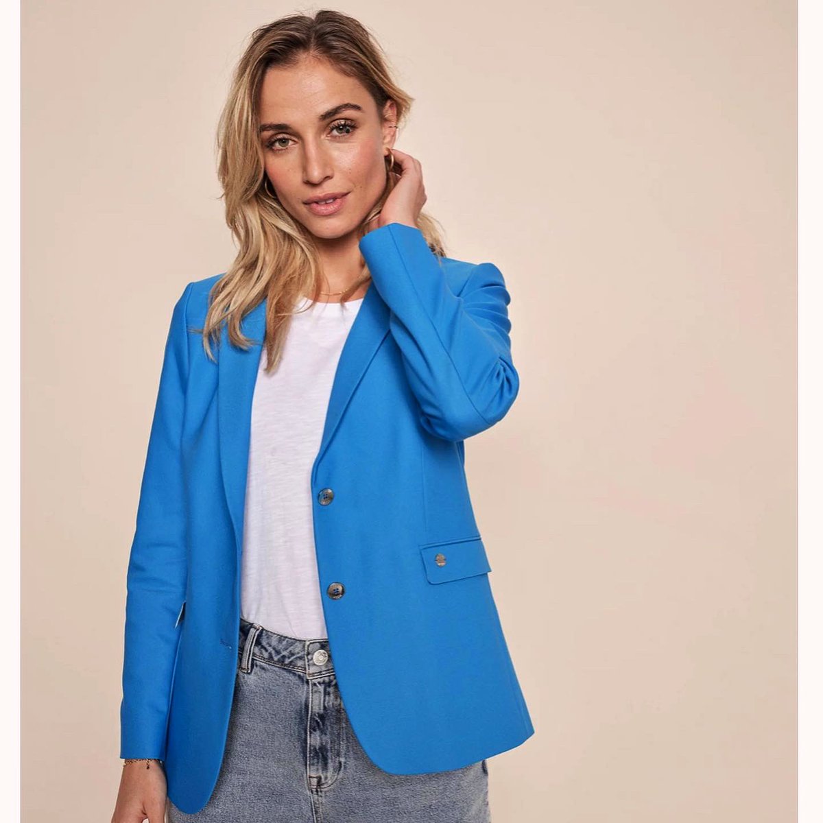 Suit jackets - not just for the office~~Dress up your jeans and tshirts🌟 Mos Mosh blazers and suiting in-store🌸 #StudioSFashionHouse #YQR #LocalBusiness