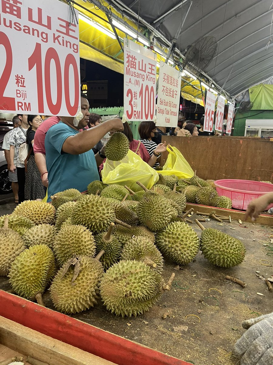 MalayFoodHunter's tweet photo. Durian Lori Tepi Jalan ❌

Durian Ss2 Petaling Jaya✅ https://t.co/Bqp3JkgZZF