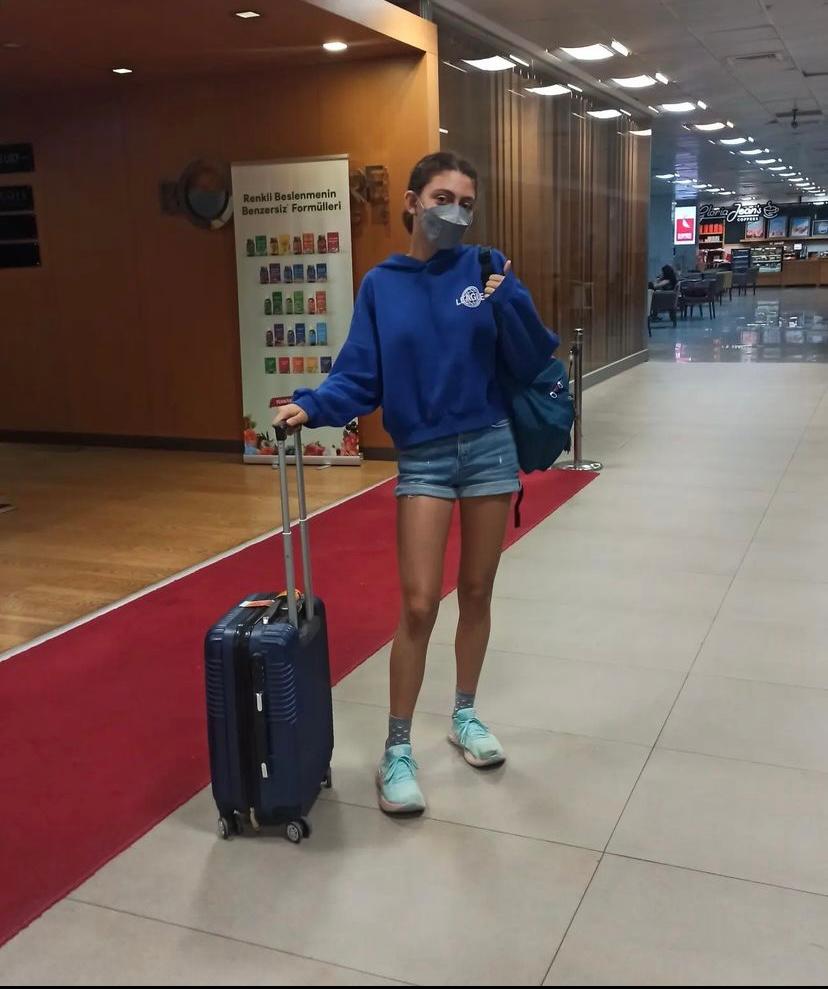 Ah Serin'im ne çok özledim annem. Şampiyon oldunuz, sonumuz ölüm oldu. Yaşamayı bize çok görenler, hak, hukuk adaletten bahseder utanmadan. Allah'ın belası üzerinizden eksik olmasın. Ahlaksızlar #isiasortakdavamız