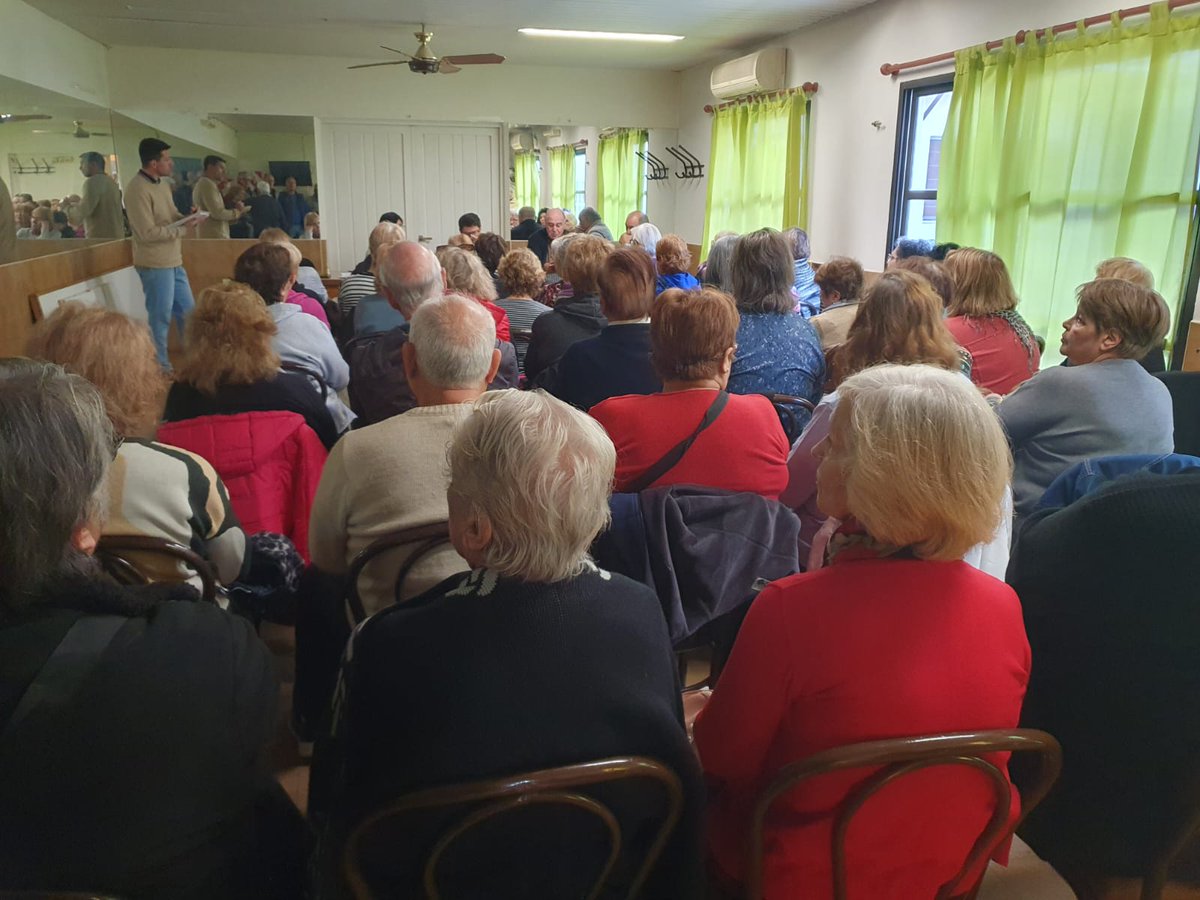 Con los egresados, dando buenas noticias!