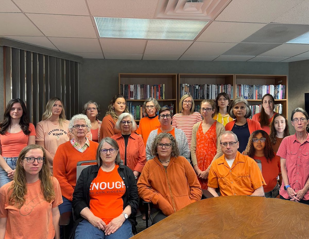 UnivNebPress's tweet photo. This National Gun Violence Awareness Day, we #WearOrange to honor the thousands of people in America whose lives are taken or forever changed by gun violence every year in this country.

#AUPWearOrange #ReadUP #BooksellersWearOrange #NationalGunViolenceAwarenessDay https://t.co/34oQKtonyK