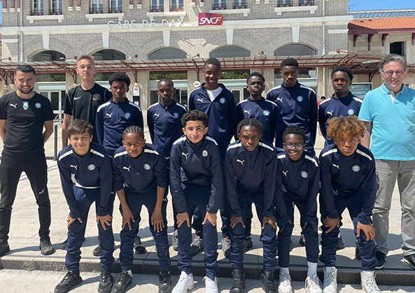 LPIFF75's tweet photo. [U13] Les clubs représentants la @LPIFF75 à la finale nationale du #FestivalFootU13Pitch @FFF 
➡️ @PSG_Feminines 🇦🇷
➡️ @PFC_feminines 🇵🇹 
➡️ @JoinvilleRc 🇫🇷
➡️ @Senart_Moissy 🇳🇴 
...et toutes les infos sur l'organisation de cette phase finale ici ➡️ https://t.co/C5jlst0wbr https://t.co/LTjBb2N8Fw