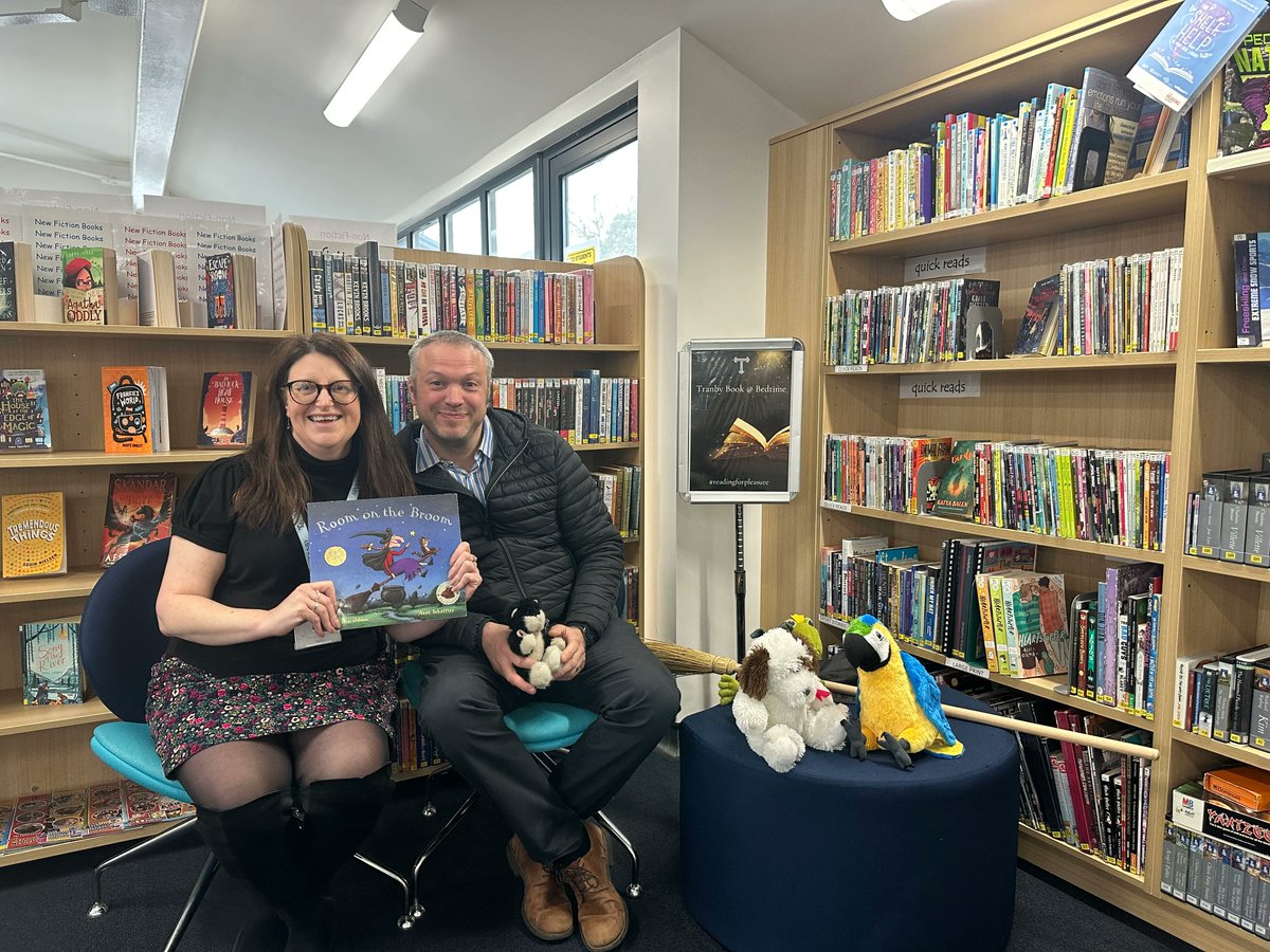 Tranby_school's tweet photo. This week's Tranby Book @ Bedtime is Mrs Atkin and Mr Chambers reading Room on the Broom. Enjoy...📖 🌟
Click on this link to view: https://t.co/fntkEnrWPX

#readingforpleasure #tranbybook@bedtime https://t.co/fd6ZrcS3lF