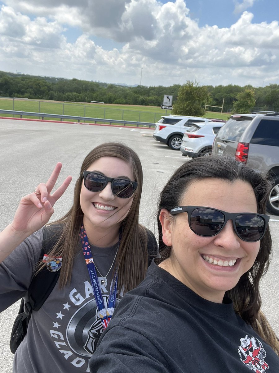 Summer ready! #gladiatorsonbreak
<a href="/ecalvillo22/">Ms. Erika Calvillo</a> <a href="/NISDGarcia/">Dr. Hector P. Garcia MS</a>