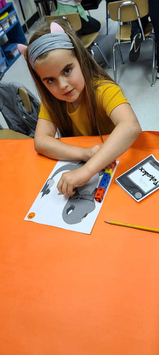 WBPBruins's tweet image. Our First Graders are awesome at measuring their newly captured @Pokemon! #WalkinginBruinPride #engageCPS