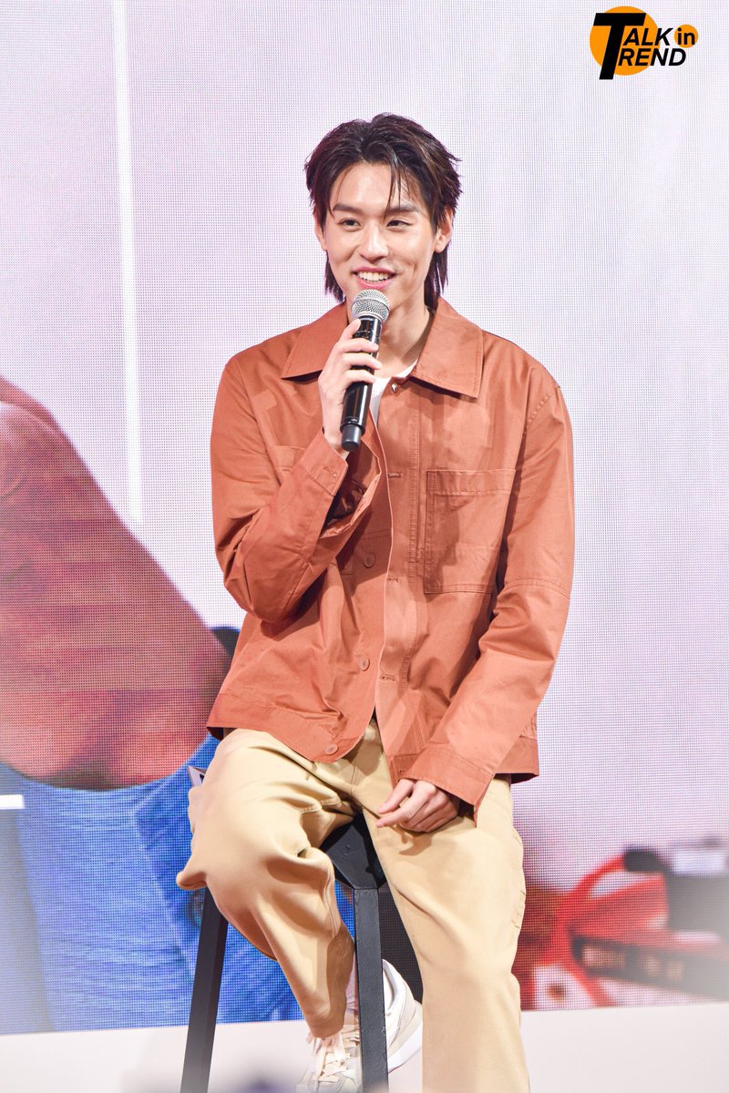 mylimbo77's tweet image. วันนี้ AP HAPPY DAY จริงๆ แบนเนอร์นี้อยู่ในทวิต 1 วันเต็มๆ แถมยังได้เจอพี่กิ้นอีกต่างหาก ขอบคุณสำหรับกิจกรรมดีๆนะคะ มีแพลนซื้อบ้าน นึกถึง AP เลือกชีวิตดีๆที่ happy ตามพี่กิ้นแน่นอนค่ะ 😍😍🧡 @AP_Inspire 

#APHappyDay
#APThai #เลือกชีวิตดีๆที่Happy 
#BillkinxAP #bbillkin