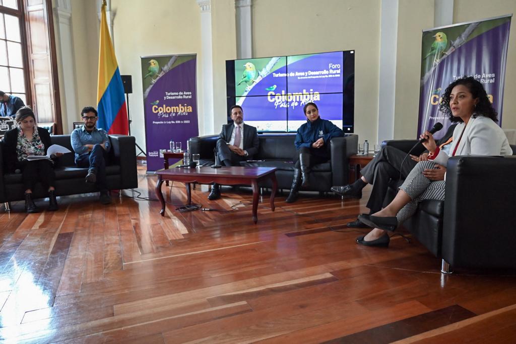 Bravoarthur's tweet image. Para alimentar la conversación sobre el proyecto de Ley 038 de 2022, impulsado por @SoledadTamayoT y que reconoce a Colombia como país no.1 en especies de aves, describimos los retos en cada una de las variables de la cadena de valor del turismo en este producto especializado.