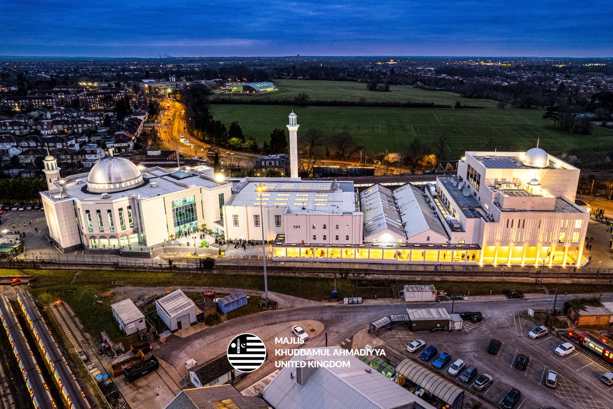 Baitul Futuh Mosque (House of Victories) - The largest Mosque in Western Europe.

@AhmadiyyaUK @Ansarullah_UK @LajnaUK @AtfalUK @amaukgallery 
#Islam
#Ahmadiyyat
#Muslim
#mosque
#london 
#baitulfutuh 
#londonbuildings 
#visitlondon 
#londonlandmarks