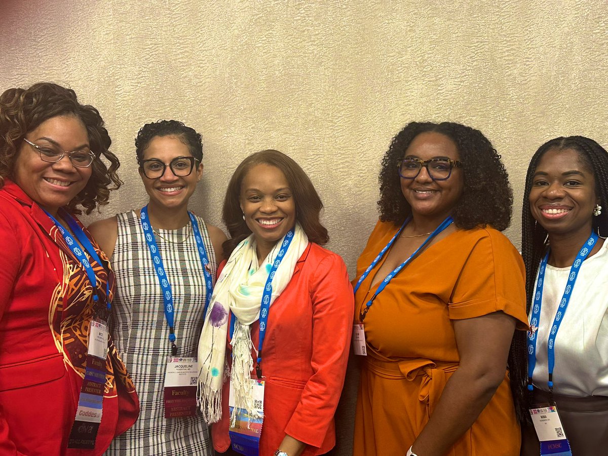 I could focus on how we’re all MS specialists, who represent less than 1% of all MS physicians. Or even better, how the face of MS neurologists is changing. But honestly my favorite thing this picture represents, is community 🤎🤎🤎 @mscare #CMSC2023 #BlackinNeuro @SocBlackNeuro