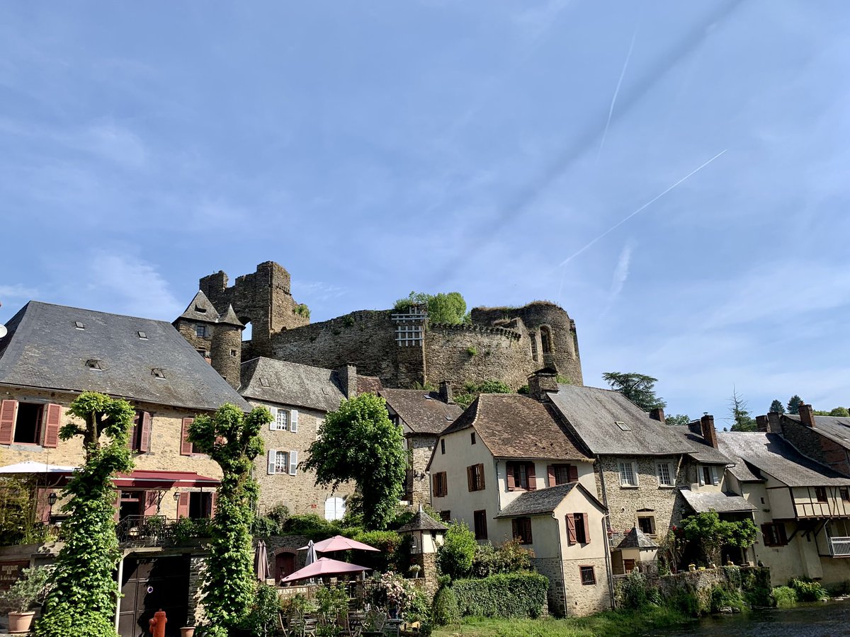 #BaladeDuJour 
#Correze #Limousin #NouvelleAquitaine 
Ségur-le-Château