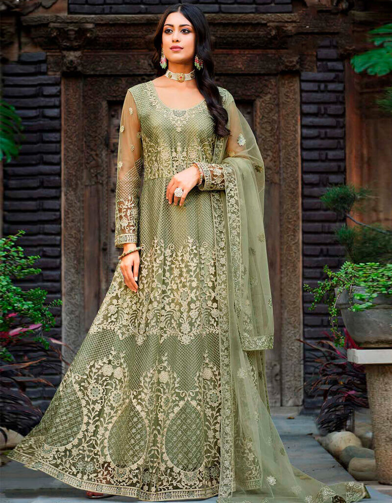 muslimfashion9's tweet image. 🌟💃 Don't settle for ordinary when you can have extraordinary.!  Elevate your style with this semi-stitched ensemble that combines 
😀

arabicattire.com/products/olive…

#OliveGreenAnarkali #PantStyle #SophisticatedCharm #FashionForward #ArabicAttire #SemiStitchedEnsemble