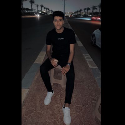 shalash____'s tweet photo. #NewProfilePic🕷️🖤 https://t.co/uBfzQ5J630