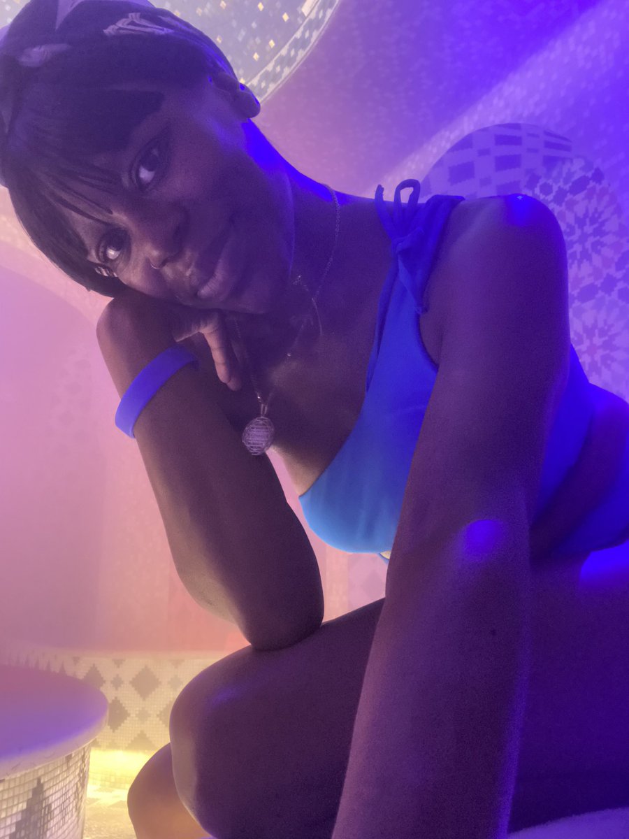 UneakTershai's tweet photo. On Fridays we wear blue 💙🧖🏾♀️ #WorldSpa #Brooklyn #MoroccanHammam #MarrakeshBathhouse https://t.co/lybiuJJUby