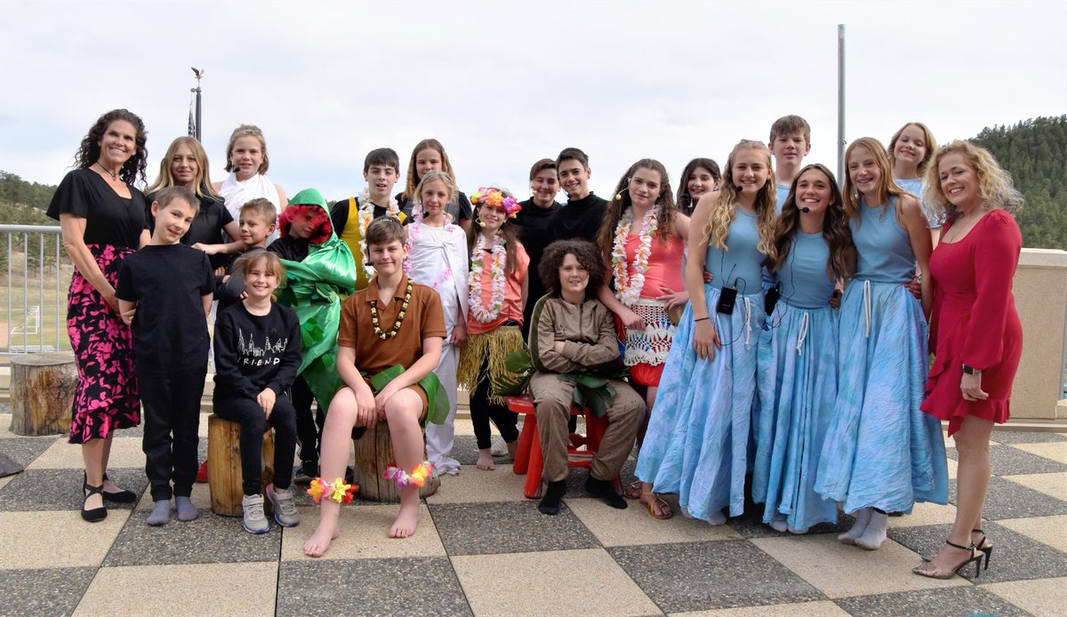 ECDSEagles's tweet photo. Thespians in the making! The ECDS theater crew put on an incredible performance for their fellow classmates and families to enjoy. We are so proud of everyone who played a role in the making of this production—thank you for all your hard work!

https://t.co/TiPMqg4pon https://t.co/HhqSO05Blr