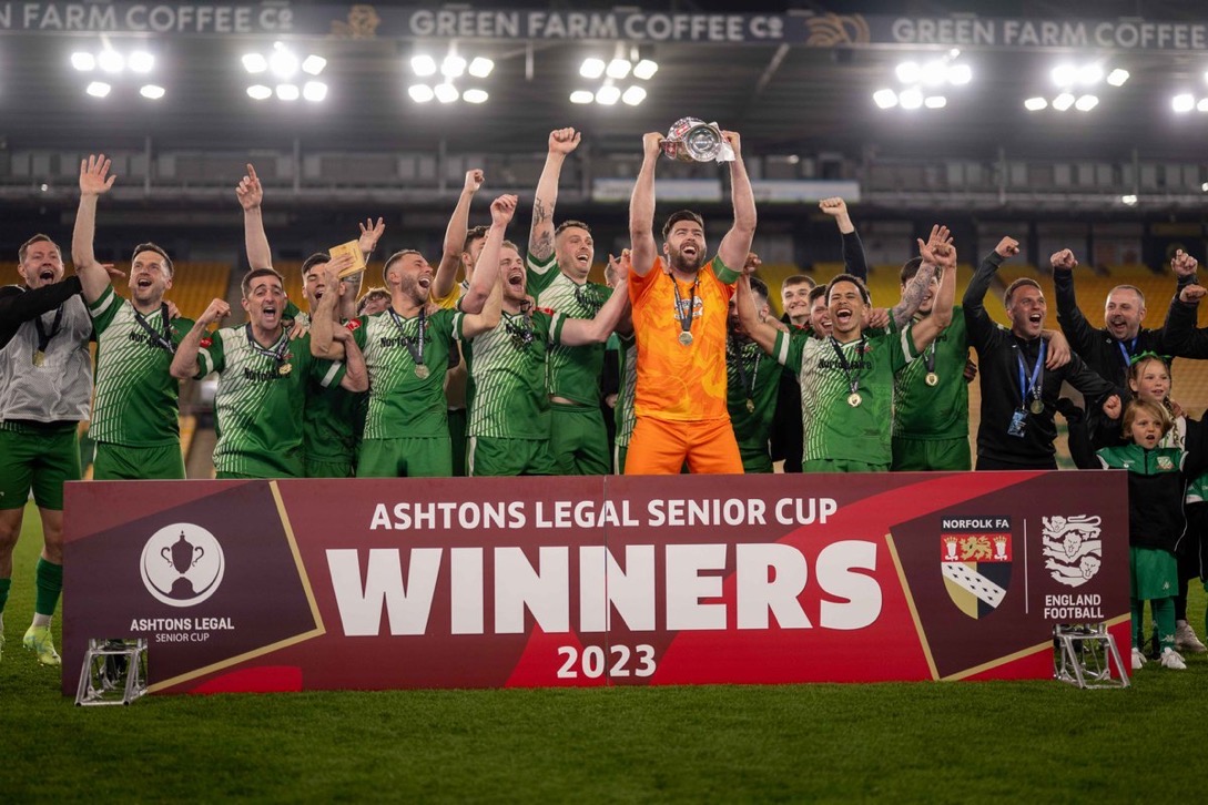 𝗪𝗛𝗢 𝗔𝗥𝗘 𝗚𝗢𝗥𝗟𝗘𝗦𝗧𝗢𝗡 𝗙𝗖 🤔

Nicknamed the Greens, Gorleston are occupants of the Isthmian North Division and finished in 13th place last season.

They lifted the Norfolk Senior Cup with a 3-0 victory over Dereham Town in the final at Carrow Road.