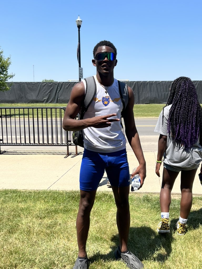 Rangers_Track's tweet photo. Montay Coleman finishes 10th in the 100m with a 11.11, missing finals by 0.04s…BUT finish 3rd in his 200m heat with a 🚨New School Record🚨 time of 22.39, making his way to finals tomorrow! https://t.co/KSaDme2xOd