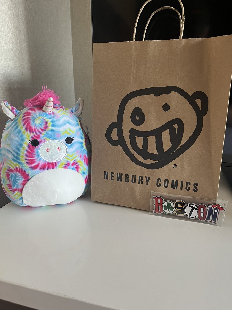 TheNicoFett's tweet image. 🔥 First time in Boston for a business trip, beautiful city! Had to check out Newbury Comics and hit the Dispensary 😂 No POPs! Today they would just get damaged on the way home, just a Squishmellow for my baby girl and a souvenir for my wife❤️@EmpressBinxx #Boston #ITContractor