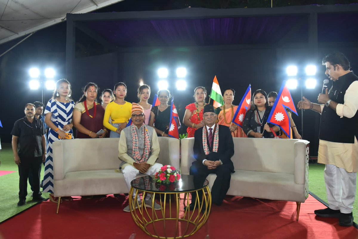 IndoreCollector's tweet photo. भारत और नेपाल के बीच संबंधों में नए इतिहास की शुरूआत :- नेपाल के प्रधानमंत्री श्री पुष्प कमल दहल 'प्रचंड'.
Read more :- https://t.co/i1NRGG4kH3

#JansamparkMP
#indore
#ujjain
#pmofnepal
#NepalPM
#nepal
@PM_nepal_ 
@CMMadhyaPradesh 
@DrSJaishankar 
@iShankarLalwani https://t.co/SwOA0M7CkL