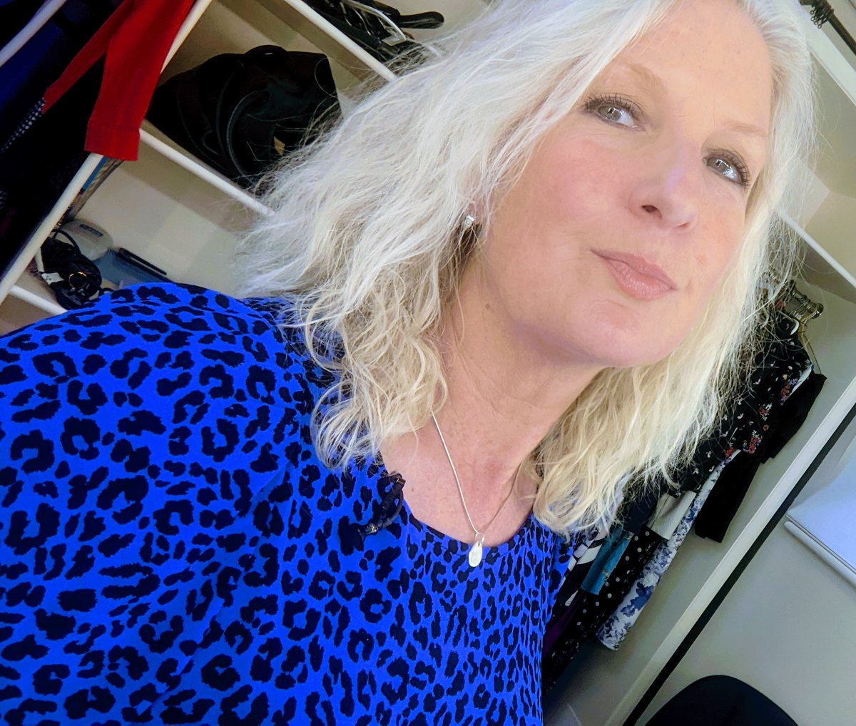 samwessexgirl's tweet photo. New dress gets a run out on @BBCSouthNews shortly! Join me for the weekend weather! (Spoiler alert: you'll need SPF!) https://t.co/sC4ohG4yiX