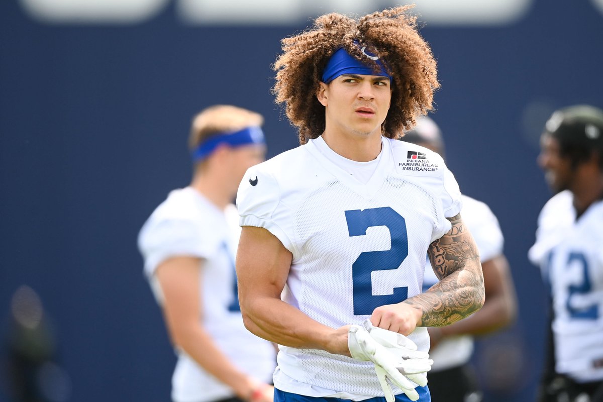 BlackBearsFB's tweet photo. Shout out to our guy @Zavier_19 representing the Black Bears at @Colts OTAs!

📸 - Indianapolis Colts

#BlackBearNation https://t.co/r4BkCPKbW2
