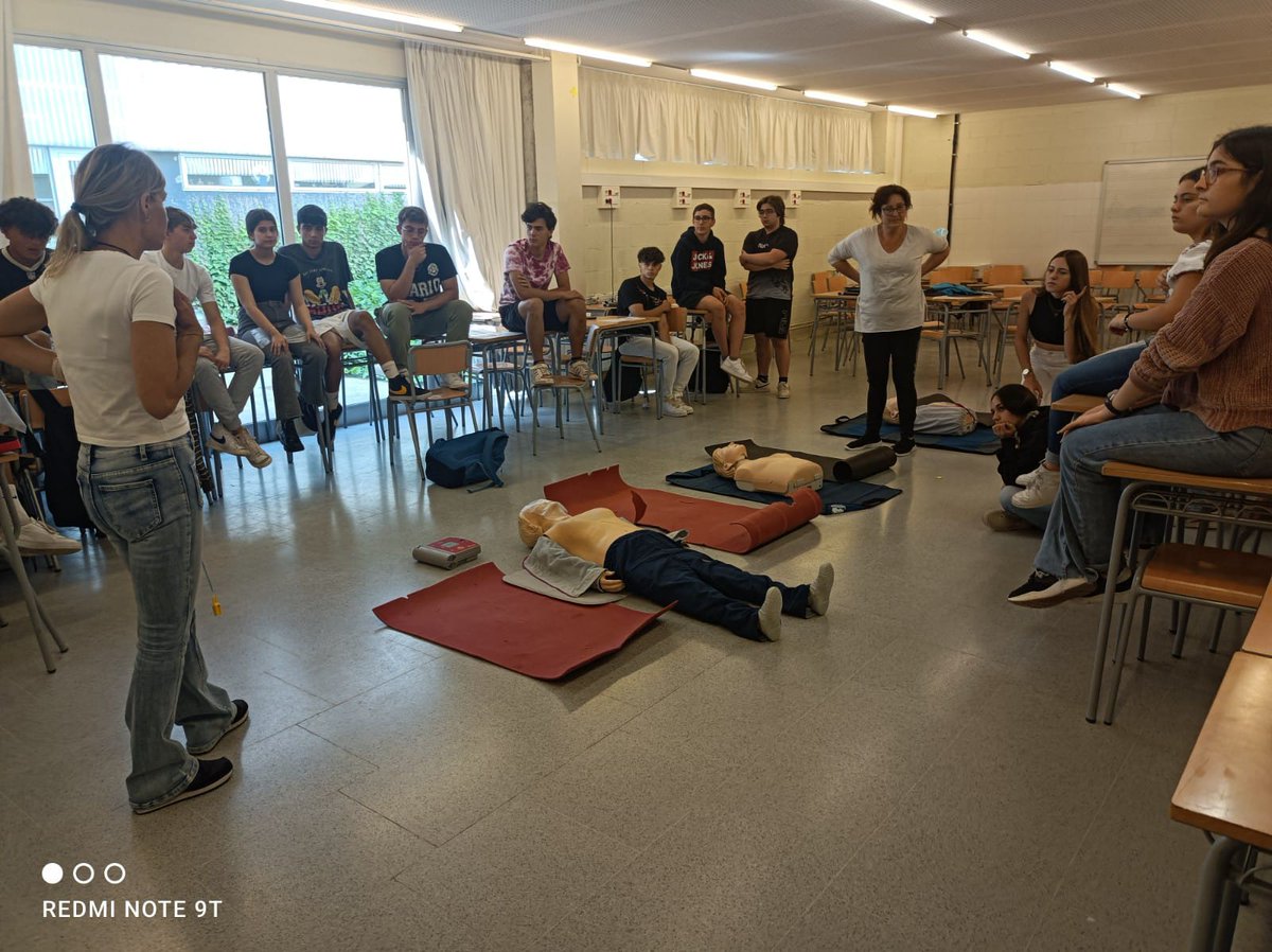 INS MariadeBell-lloc tweet media