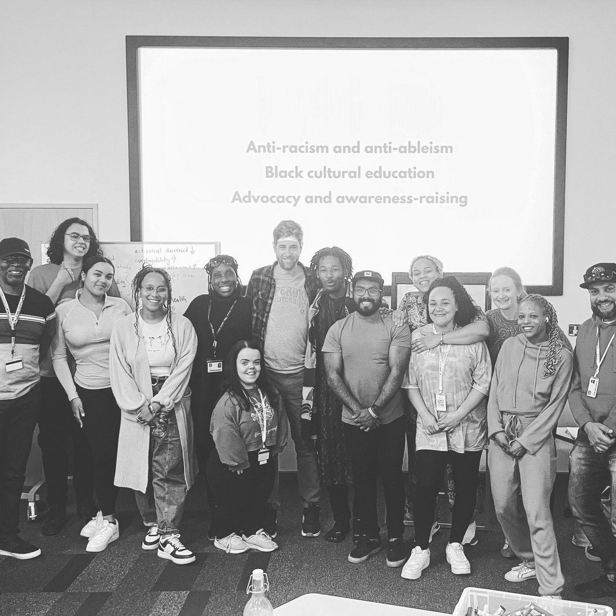 urbancircle's tweet image. Friday feeling! That’s a wrap on 2 Days of business and company wide support from Lawrence Becko and @JennRaven whom have given us all some great insight! We looked at reflection and evaluation practises alongside youth work and arts development. #artsdevelopment #newport #wales