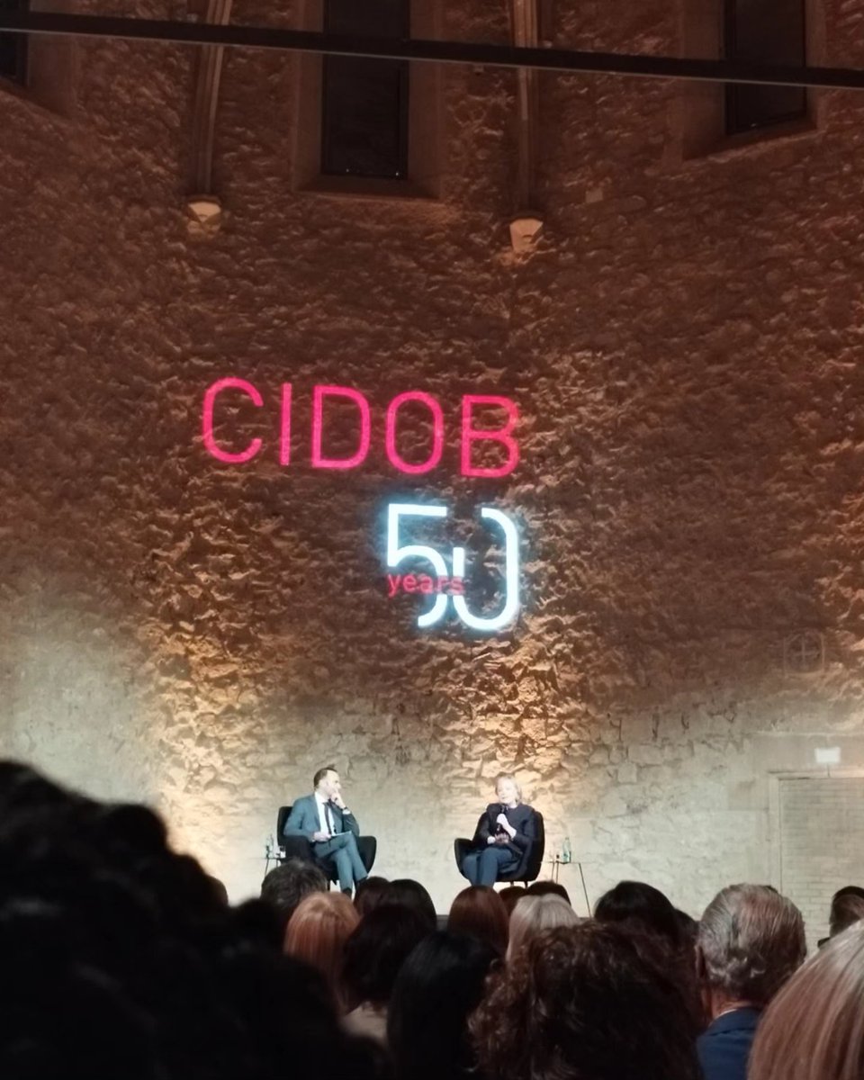 Nereida Carrillo (@nereidacarrillo) on Twitter photo "How can we run a democracy if we won't be able to trust?" "Facts are not political weapons, but the foundation on what we make decisions".
Hillary Clinton in her first visit to #Barcelona for the <a href="/cidobbarcelona/">CIDOB (Barcelona Centre for International Affairs)</a> 50th anniversary #politics #misinformation #international "How can we run a democracy if we won't be able to trust?" "Facts are not political weapons, but the foundation on what we make decisions".
Hillary Clinton in her first visit to #Barcelona for the <a href="/cidobbarcelona/">CIDOB (Barcelona Centre for International Affairs)</a> 50th anniversary #politics #misinformation #international