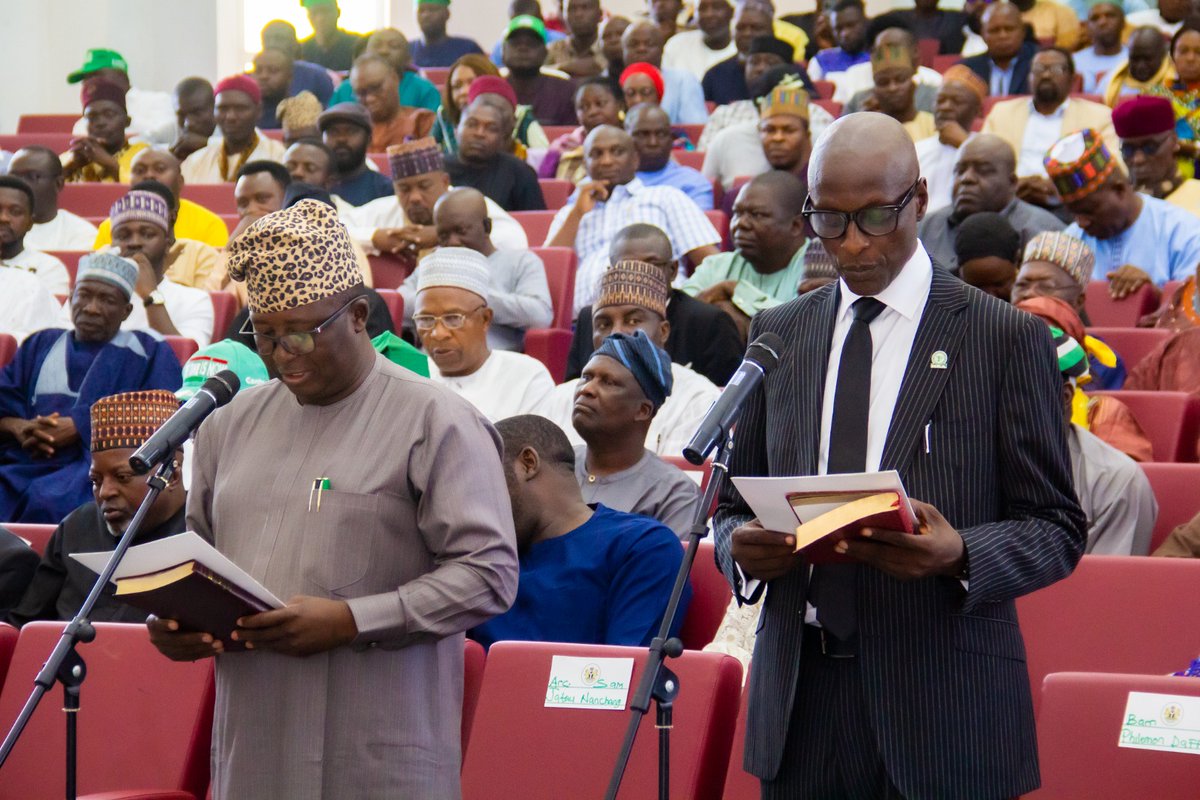 Arch. Samuel Nanchang Jatau as  Secretary to the Government of the State and Barr. Philemon Audu Daffi as Attorney General and Commissioner of Justice Plateau State . Taken their Oath of office... Once more Congratulations 🎉🎉🎉