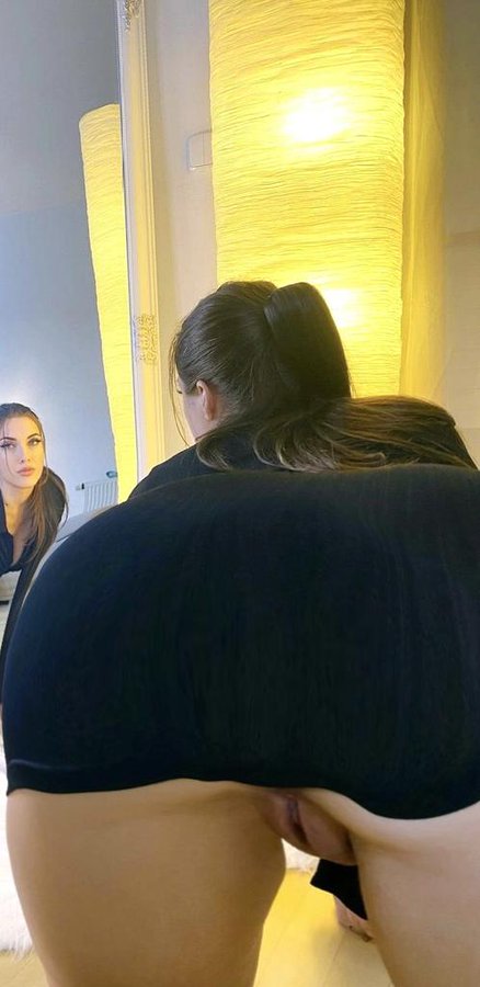 Lizlauren69's tweet photo. Quien se anime a darme duro por detras? 😍🥵 https://t.co/ZR5fzUl4W5