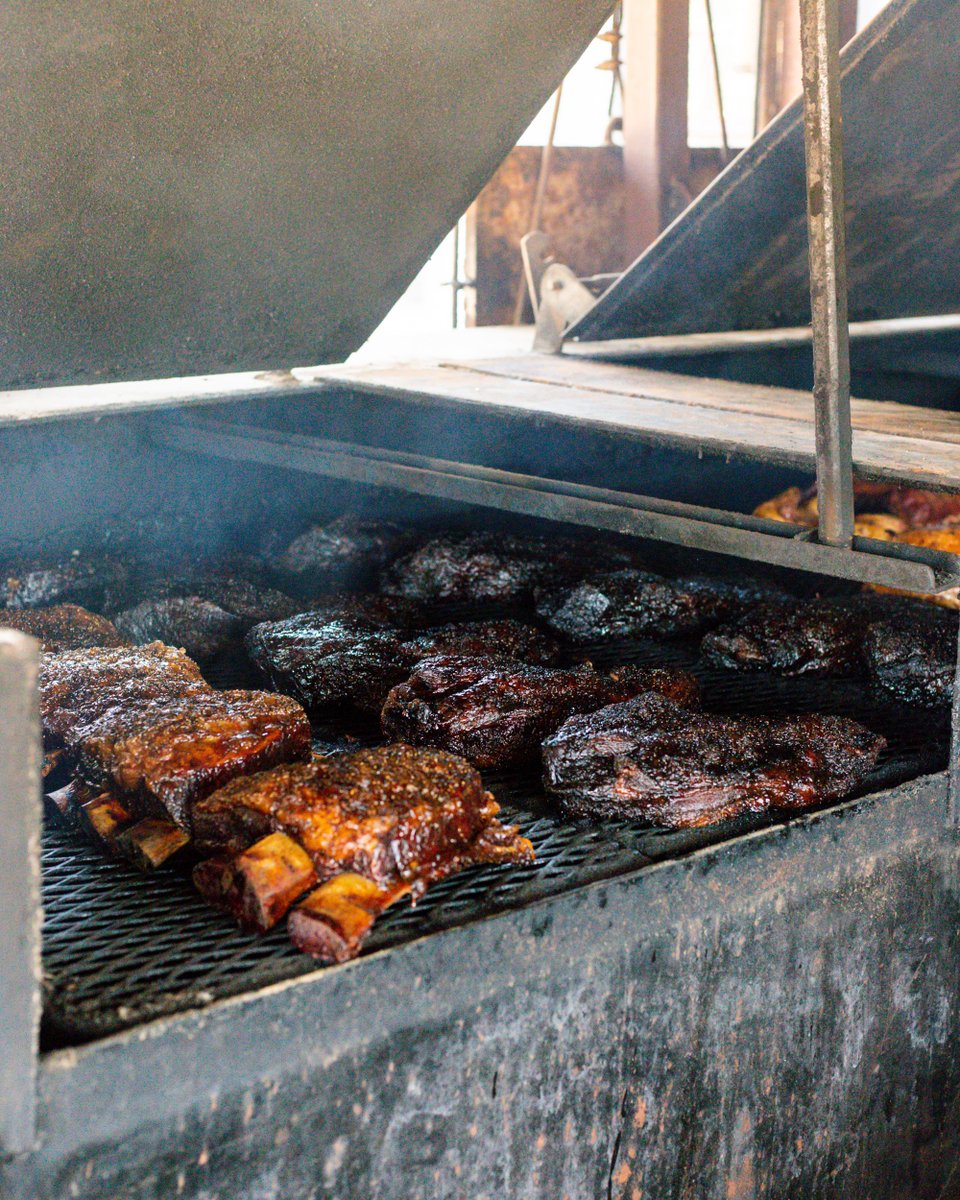 Our Central Texas BBQ is a labor of love — smoked low and slow over Local Post Oak for that perfect flavor! 😍