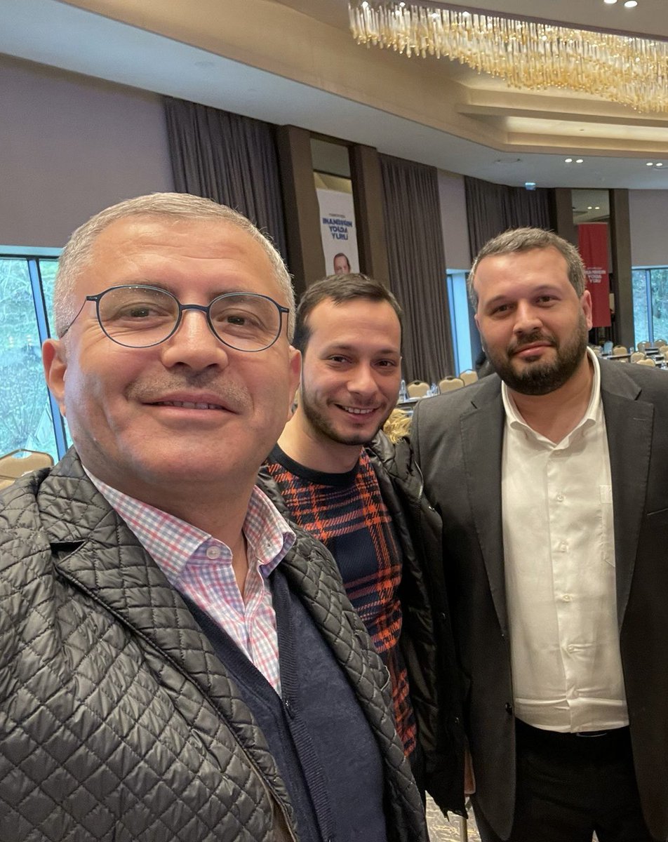 ihgundogantr's tweet photo. 2019 yılında çıktığımız bu güzel yolculukta bayrağı devretme vakti. Bu süreçte yanımda olan herkese sonsuz teşekkürler. 🇹🇷 https://t.co/26UmGCGAJV