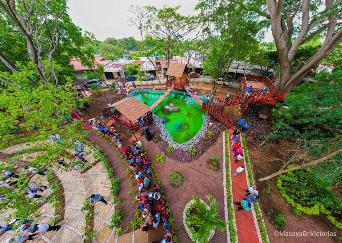 Belleza de Parque Natural inaugurado en Masaya, #Nicaragua.
Tiene
Mariposario 🦋🦋
Vivero 🪴🌳
Laberinto 
Puente colgante.
Quién se apunta y vamos ¿?
#JunioEnVictorias 
#VenezuelaSinSanciones
<a href="/Titomara2/">Titomara🌐🇻🇪</a> 
<a href="/GranSabanaPura/">𝓙𝓸𝓻𝓰𝓮 𝓟𝓪𝓻𝓾𝓽𝓪</a> 
<a href="/Alcaldia_Masaya/">Aʟᴄᴀʟᴅíᴀ ᴅᴇ Mᴀsᴀʏᴀ</a>