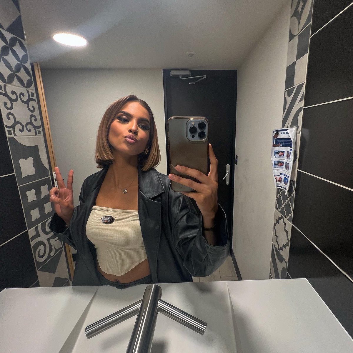 NasreenOff's tweet image. 