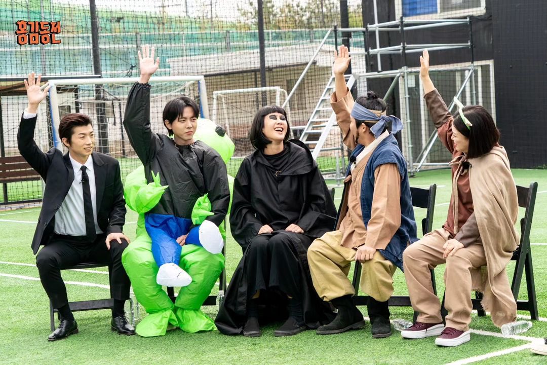 2pmalways's tweet photo. [hk coin IG]
Vshow Planet👽 'HK Coin' VS Music Planet😎 'StrayKids' Successfully take the viewer's heart💘 

🔥 EP.40 6/8 (Thu) at 8.30 PM (KST) 
👉 KBS2 <KH Coin> Stay Tunned

#KBS2 #HK_Coin #WatchRealTime #2PM #JangWooyoung #skz #StrayKidsComeback

https://t.co/0pHkZPiyOk https://t.co/INTrtZrpLW