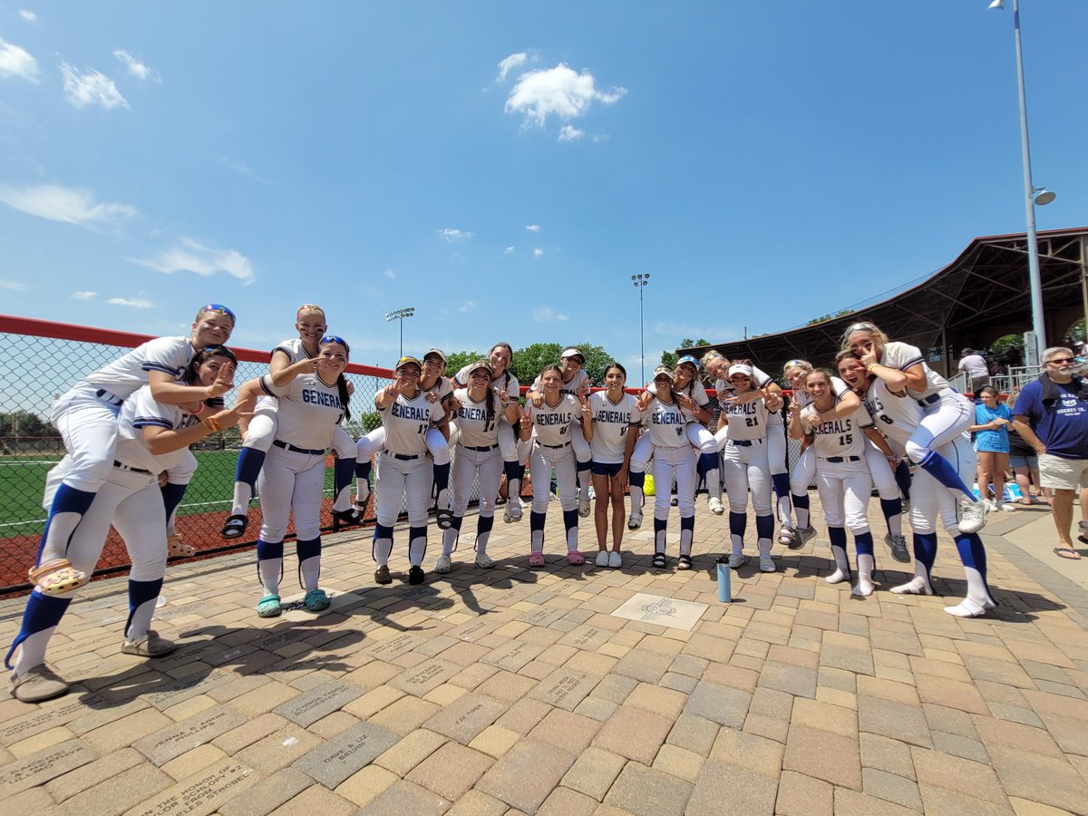 AWHS Softball tweet media