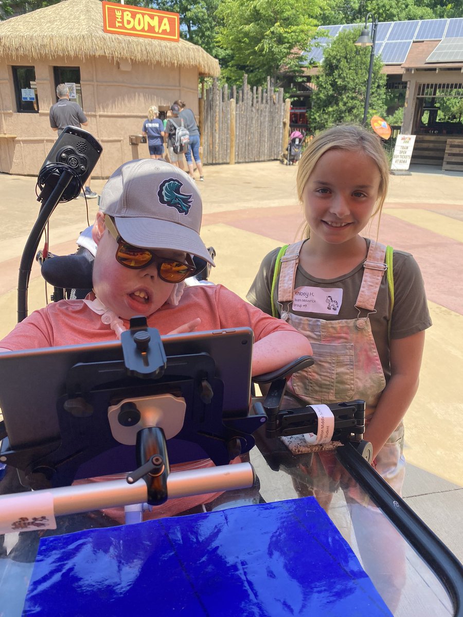 meredithteach5's tweet photo. Some Akron Zoo fun today! #NRinspiregreat https://t.co/y8CpemxvNF