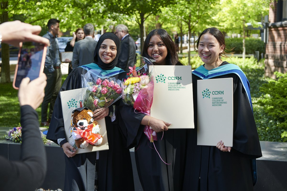 myccnm's tweet image. Congratulations #CCNM Class of 2023! We fully enjoyed celebrating Convocation with you and your families and we wish you all the best of health, happiness and success in your future endeavors!
View the full gallery at facebook.com/myCCNM #CCNMClassof2023 @OANDorg @wnf_info