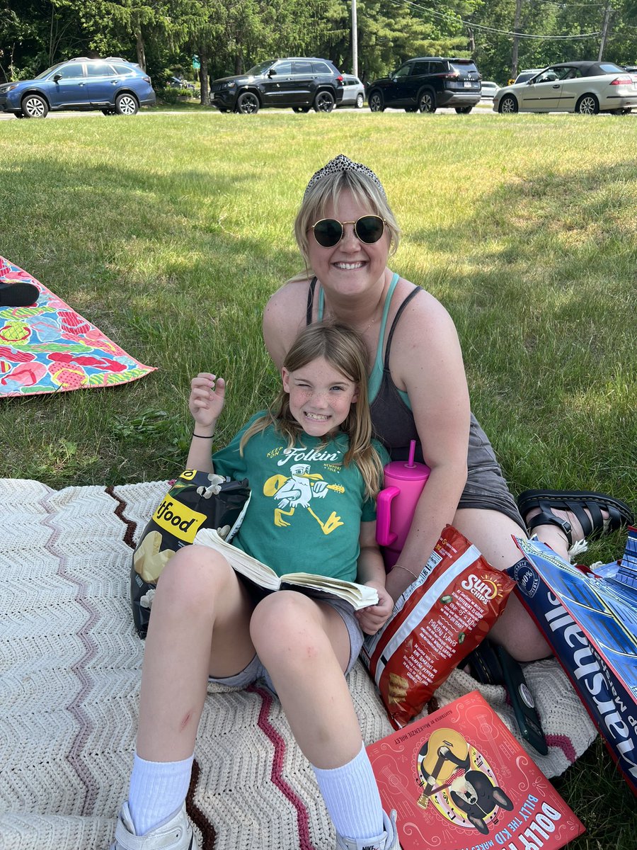 Today the Clara Barton staff had a BIG SURPRISE for their students!! They secretly gathered the students family/ loved ones to throw a surprise picnic for them! The picnics included snacks, stories and lots of laughs. This is just what our students needed on this gorgeous FriYAY!