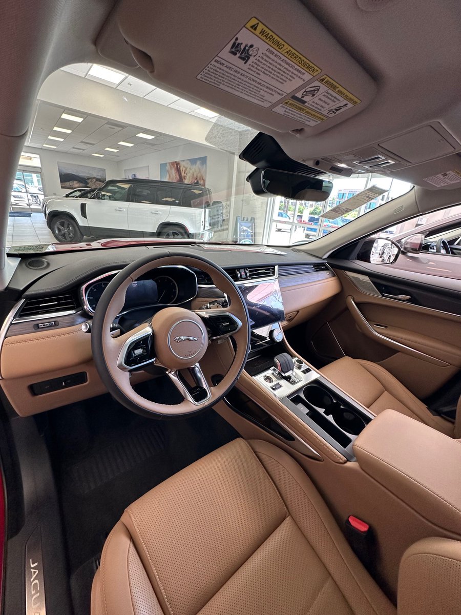 jaguarns's tweet image. Luxury Craftsmanship: The Jaguar F-PACE interior is crafted with meticulous attention to detail and high-quality materials. From the premium leather seating to the choice of elegant trim finishes, every aspect exudes luxury. #JaguarNorthScottsdale #JaguarFPACE