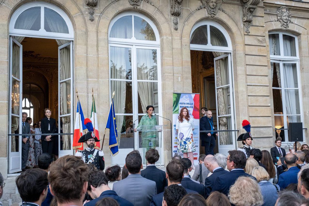 CZacharopoulou's tweet image. #2giugno2023 | 
Buona #FestadellaRepubblica 🇮🇹! 

A l’occasion de la fête nationale italienne, très heureuse de célébrer  avec @Mincolonna l’amitié franco-italienne. 

Viva il popolo italiano, Viva l'#Italia !  🇮🇹 🇫🇷 🇪🇺