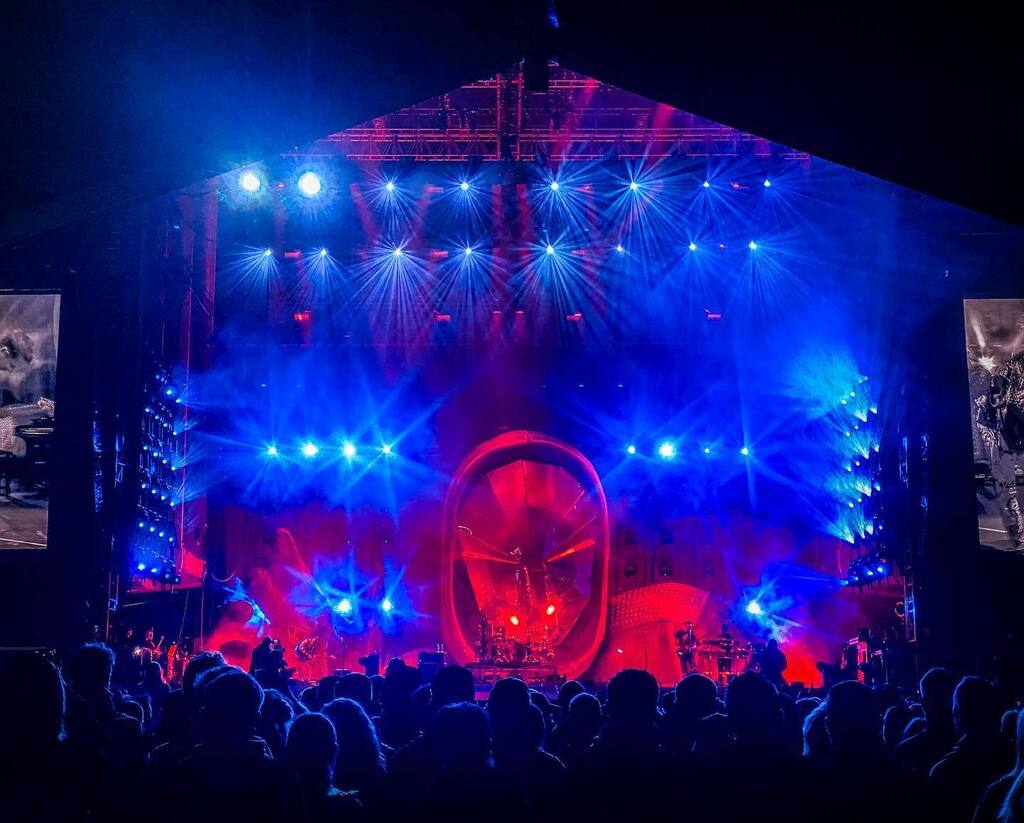 AaronDLuke's tweet image. NorthSide Festival
Aarhus, Denmark 🇩🇰
・
・
・
・
・
・
・
・
#lights #stagedesign #lightingdesign #design #programming #concerts #shows #livemusic #band #production #brightnessblog #lightingnerds #lx #festival #musicfestival #muse #willofthepeople #will… instagr.am/p/Cs_2kRpJ75I/